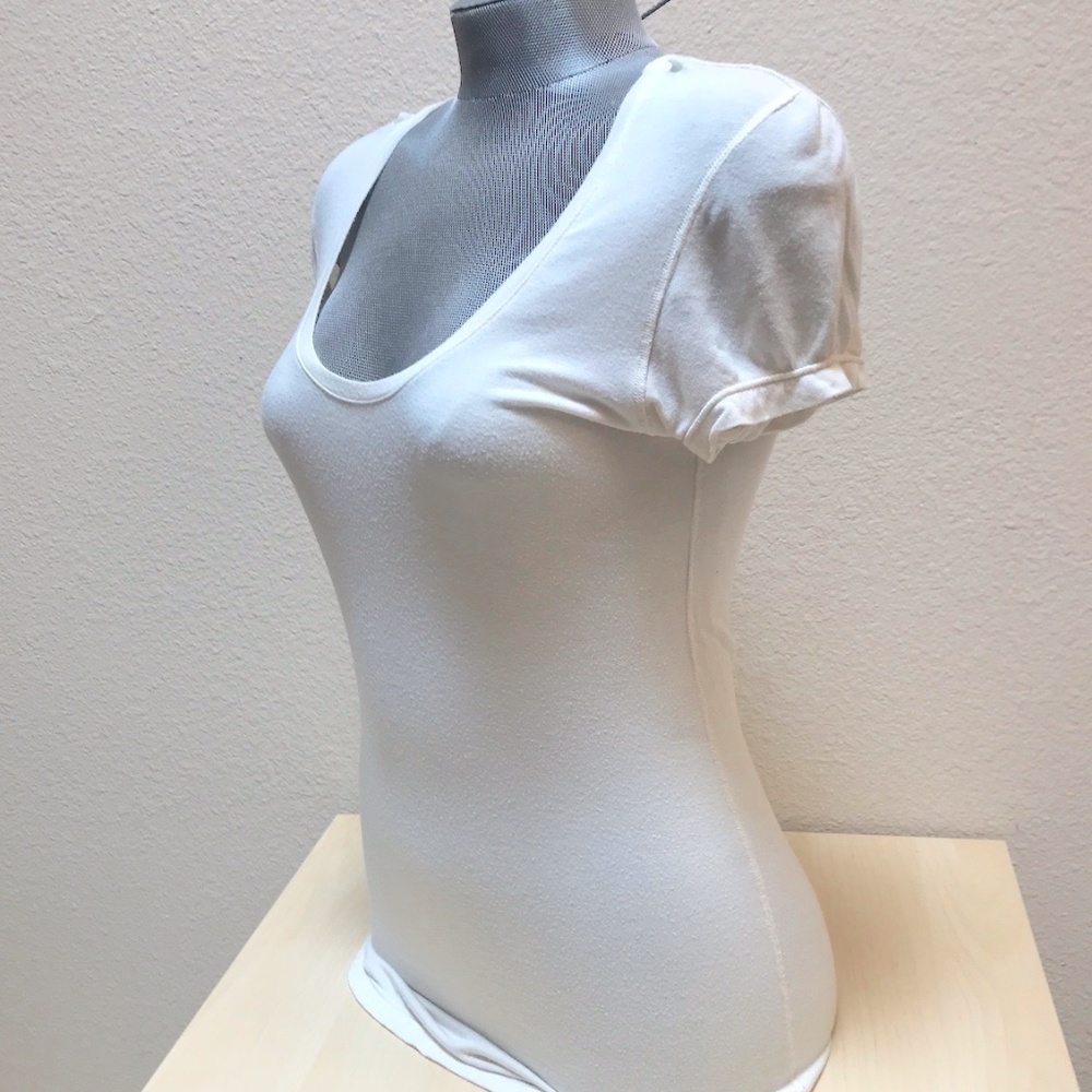 Scoop Neck Top.Cream. Stretchy & Soft. Sense Clothing USA. S/M